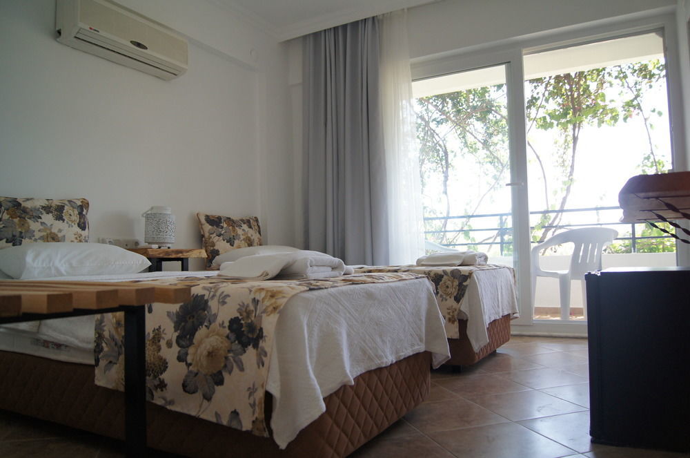 Hotel Pataros 2*